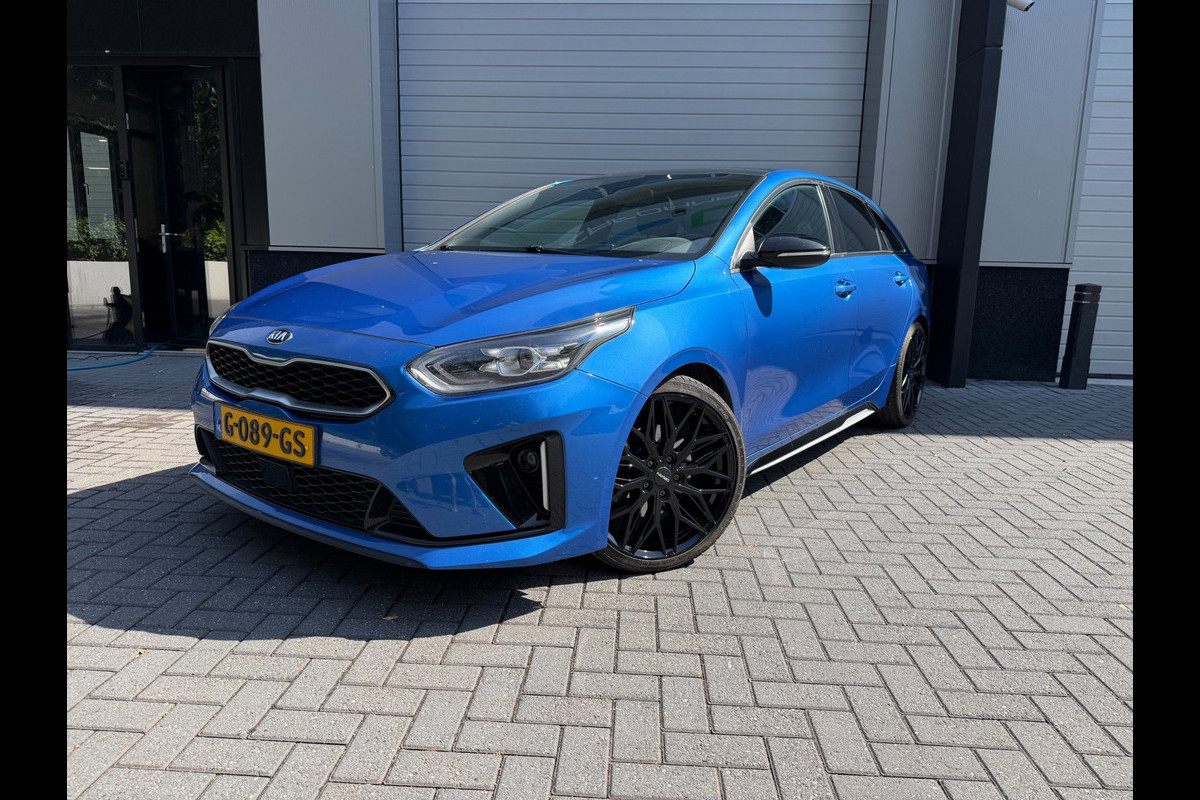 Kia ProCeed 1.4 T-GDI GT-PlusLine / Pano / Carplay / Winterset