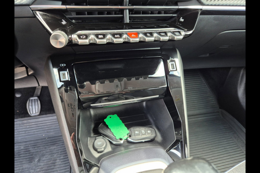 Peugeot 2008 1.2 PureTech BL Allure Carplay, Virtual 3D, LED