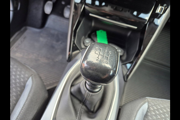 Peugeot 2008 1.2 PureTech BL Allure Carplay, Virtual 3D, LED