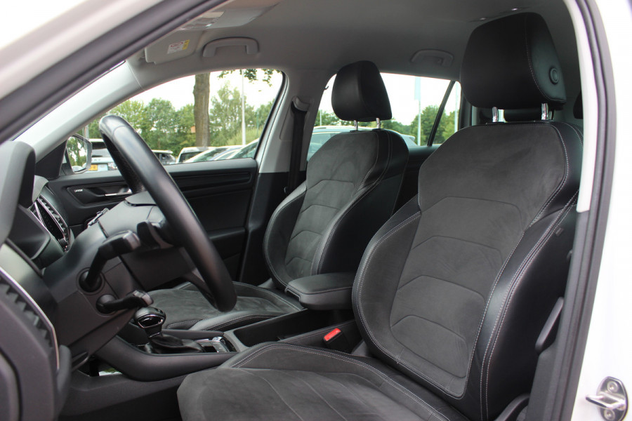 Škoda Kodiaq 1.5 TSI Business Edition / Trekhaak / Camera / Leder&Alcantara / 19'' / Keyless / Premium Audio / Dodehoek / DAB / Stoelverwarming / ACC