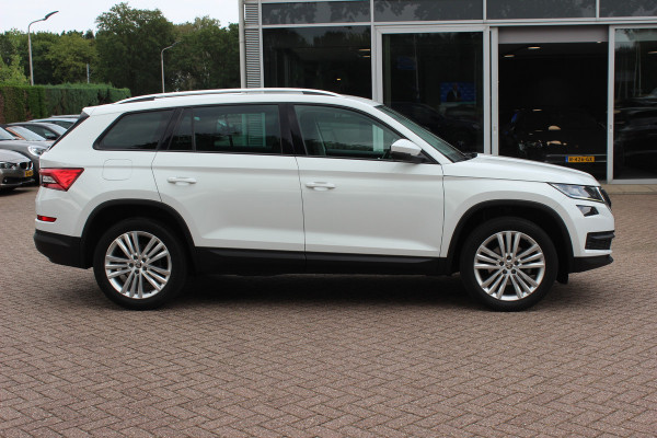 Škoda Kodiaq 1.5 TSI Business Edition / Trekhaak / Camera / Leder&Alcantara / 19'' / Keyless / Premium Audio / Dodehoek / DAB / Stoelverwarming / ACC