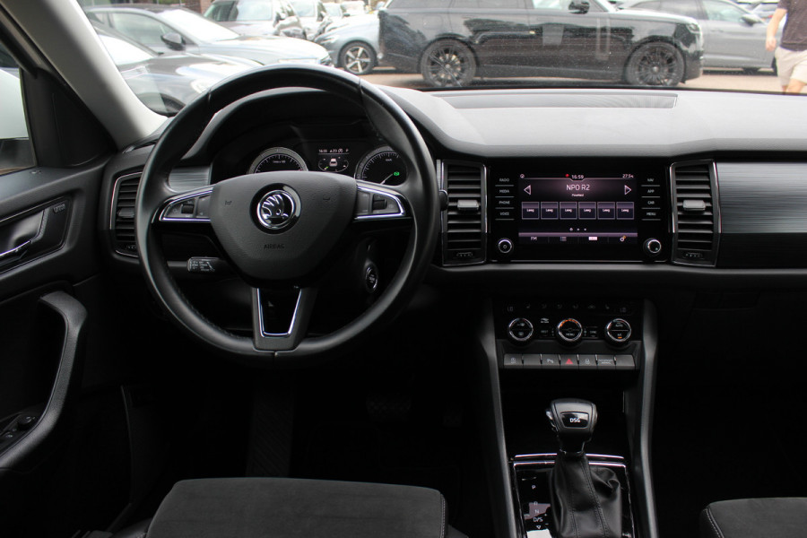 Škoda Kodiaq 1.5 TSI Business Edition / Trekhaak / Camera / Leder&Alcantara / 19'' / Keyless / Premium Audio / Dodehoek / DAB / Stoelverwarming / ACC