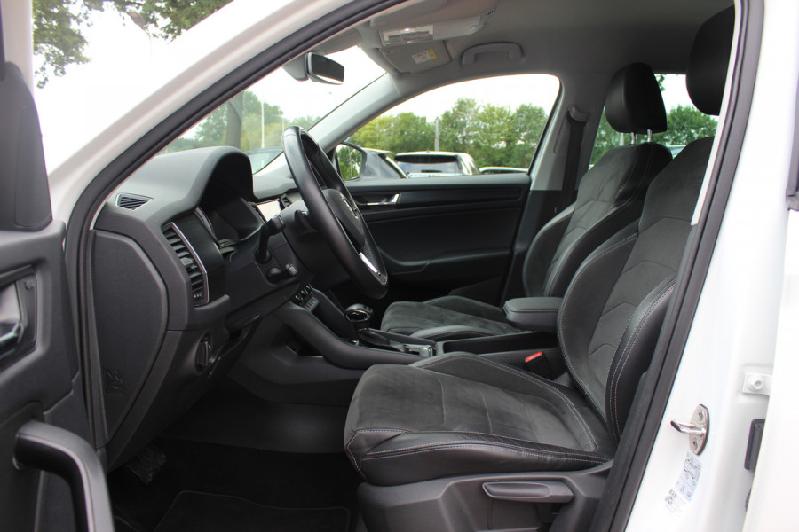 Škoda Kodiaq 1.5 TSI Business Edition / Trekhaak / Camera / Leder&Alcantara / 19'' / Keyless / Premium Audio / Dodehoek / DAB / Stoelverwarming / ACC
