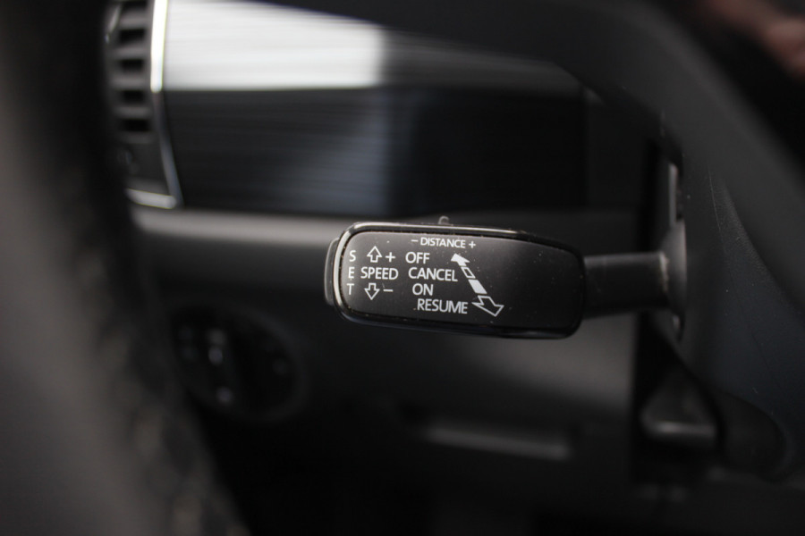 Škoda Kodiaq 1.5 TSI Business Edition / Trekhaak / Camera / Leder&Alcantara / 19'' / Keyless / Premium Audio / Dodehoek / DAB / Stoelverwarming / ACC