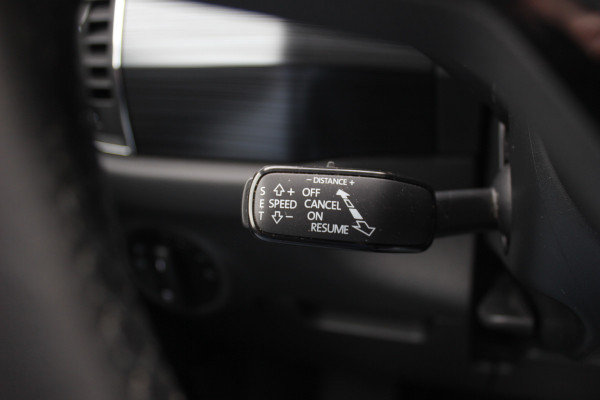 Škoda Kodiaq 1.5 TSI Business Edition / Trekhaak / Camera / Leder&Alcantara / 19'' / Keyless / Premium Audio / Dodehoek / DAB / Stoelverwarming / ACC