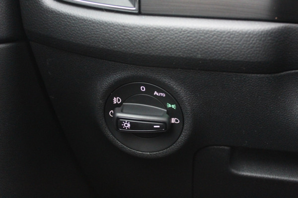 Škoda Kodiaq 1.5 TSI Business Edition / Trekhaak / Camera / Leder&Alcantara / 19'' / Keyless / Premium Audio / Dodehoek / DAB / Stoelverwarming / ACC