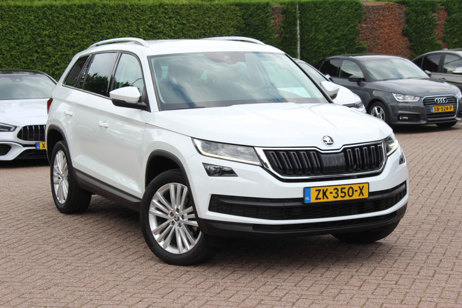 Škoda Kodiaq 1.5 TSI Business Edition / Trekhaak / Camera / Leder&Alcantara / 19'' / Keyless / Premium Audio / Dodehoek / DAB / Stoelverwarming / ACC