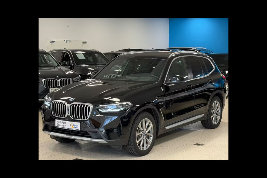 BMW X3 xDrive30e ** LED, LEDER, PANORAMA, VERW. ST, HuD, ALARM, 19-inch LMV ** 1e eig - UNFALLFREI ** ** INFORMEER OOK NAAR ONZE AANTREKKELIJKE FINANCIAL-LEASE TARIEVEN **