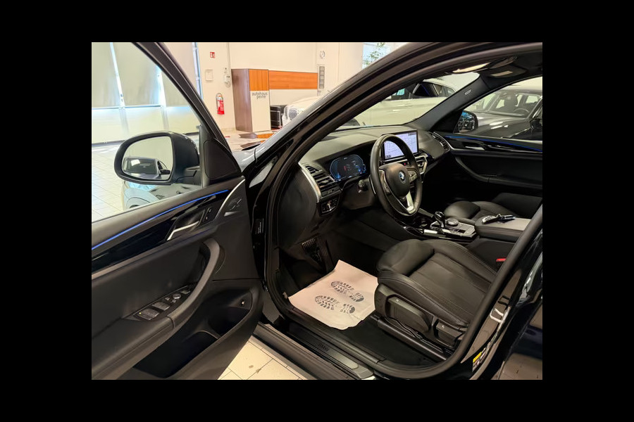 BMW X3 xDrive30e ** LED, LEDER, PANORAMA, VERW. ST, HuD, ALARM, 19-inch LMV ** 1e eig - UNFALLFREI ** ** INFORMEER OOK NAAR ONZE AANTREKKELIJKE FINANCIAL-LEASE TARIEVEN **
