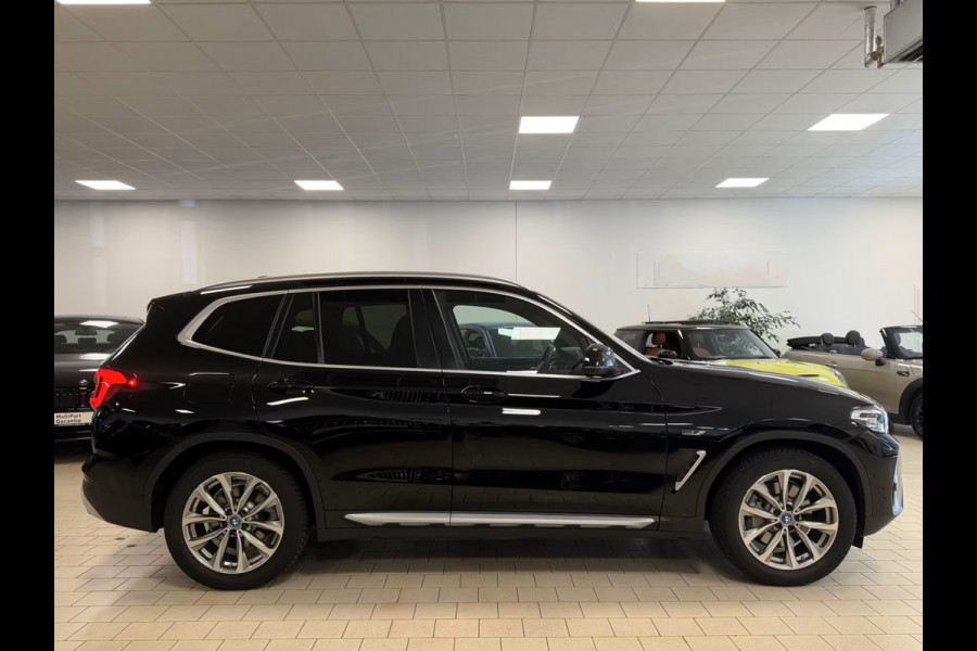 BMW X3 xDrive30e ** LED, LEDER, PANORAMA, VERW. ST, HuD, ALARM, 19-inch LMV ** 1e eig - UNFALLFREI ** ** INFORMEER OOK NAAR ONZE AANTREKKELIJKE FINANCIAL-LEASE TARIEVEN **