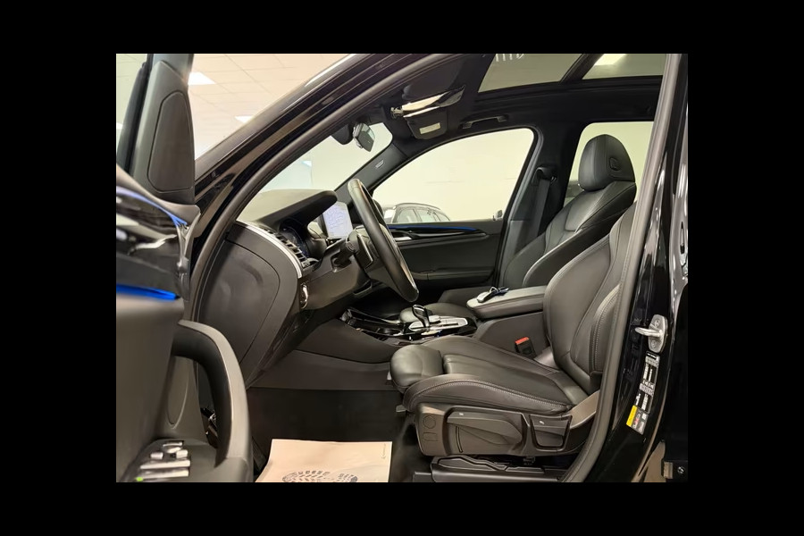 BMW X3 xDrive30e ** LED, LEDER, PANORAMA, VERW. ST, HuD, ALARM, 19-inch LMV ** 1e eig - UNFALLFREI ** ** INFORMEER OOK NAAR ONZE AANTREKKELIJKE FINANCIAL-LEASE TARIEVEN **