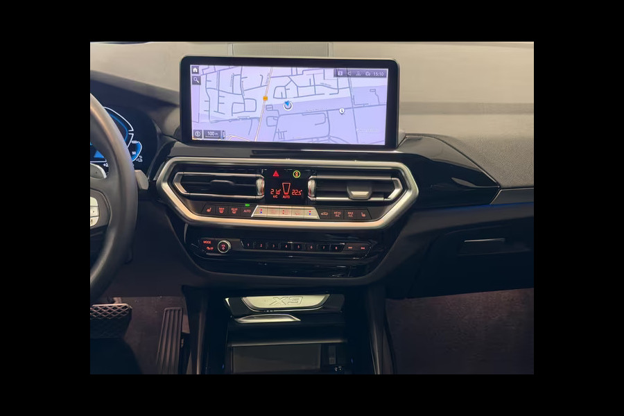 BMW X3 xDrive30e ** LED, LEDER, PANORAMA, VERW. ST, HuD, ALARM, 19-inch LMV ** 1e eig - UNFALLFREI ** ** INFORMEER OOK NAAR ONZE AANTREKKELIJKE FINANCIAL-LEASE TARIEVEN **