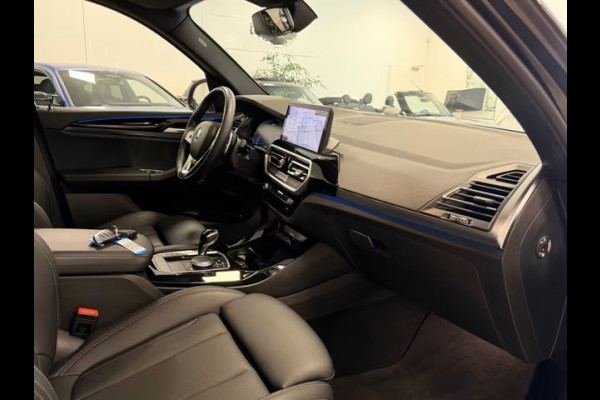 BMW X3 xDrive30e ** LED, LEDER, PANORAMA, VERW. ST, HuD, ALARM, 19-inch LMV ** 1e eig - UNFALLFREI ** ** INFORMEER OOK NAAR ONZE AANTREKKELIJKE FINANCIAL-LEASE TARIEVEN **