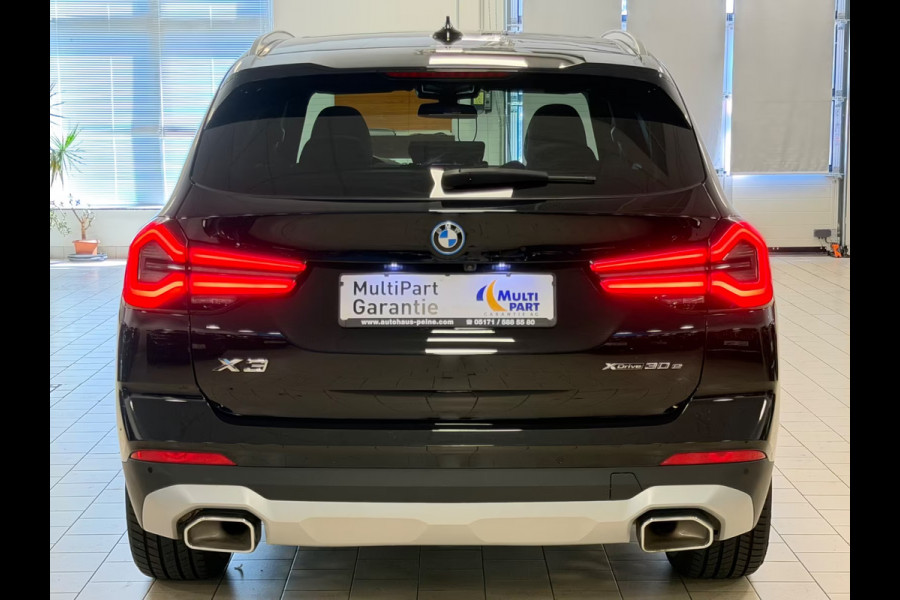 BMW X3 xDrive30e ** LED, LEDER, PANORAMA, VERW. ST, HuD, ALARM, 19-inch LMV ** 1e eig - UNFALLFREI ** ** INFORMEER OOK NAAR ONZE AANTREKKELIJKE FINANCIAL-LEASE TARIEVEN **