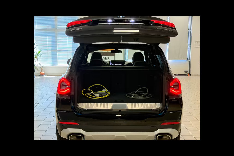 BMW X3 xDrive30e ** LED, LEDER, PANORAMA, VERW. ST, HuD, ALARM, 19-inch LMV ** 1e eig - UNFALLFREI ** ** INFORMEER OOK NAAR ONZE AANTREKKELIJKE FINANCIAL-LEASE TARIEVEN **