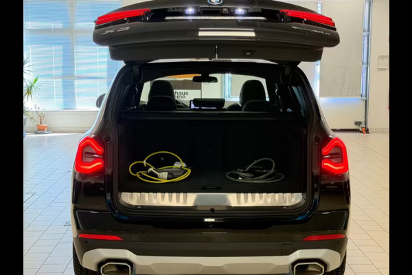 BMW X3 xDrive30e ** LED, LEDER, PANORAMA, VERW. ST, HuD, ALARM, 19-inch LMV ** 1e eig - UNFALLFREI ** ** INFORMEER OOK NAAR ONZE AANTREKKELIJKE FINANCIAL-LEASE TARIEVEN **