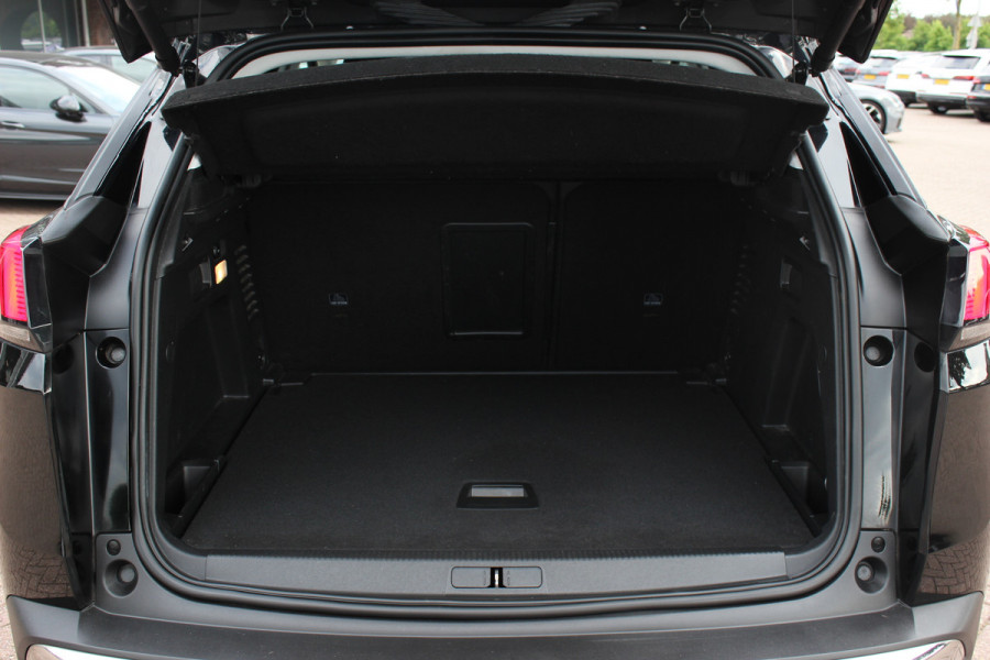 Peugeot 3008 1.2 PureTech Blue Lease Premium / 53.018 km / Trekhaak / Camera / Navigatie / Keyless / 19'' / Dodehoek / CarPlay / DAB / Cruise Control / LED Koplampen