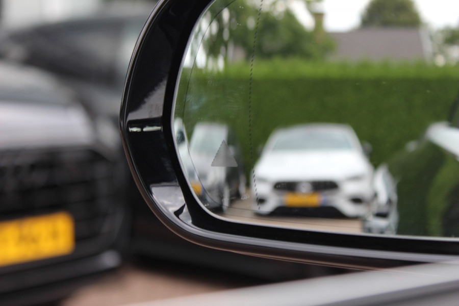 Mercedes-Benz E-Klasse Cabrio 200 25th Anniversary Edition / 360Camera / Leder / CarPlay / 19'' / Stoelverwarming / Windscherm / Nekverwarming / DAB /  Cruise Control