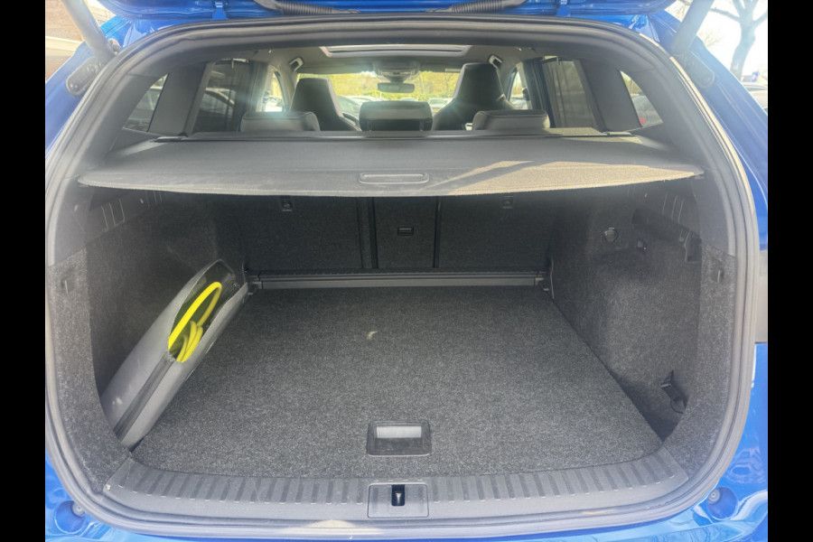 Škoda ENYAQ iV 60 Sportline / Trekhaak / Camera / Leer&Alcantara / Keyless / 20'' / CarPlay / Matrix LED / Stoelverwarming 4x / Dodehoek / DAB / ACC