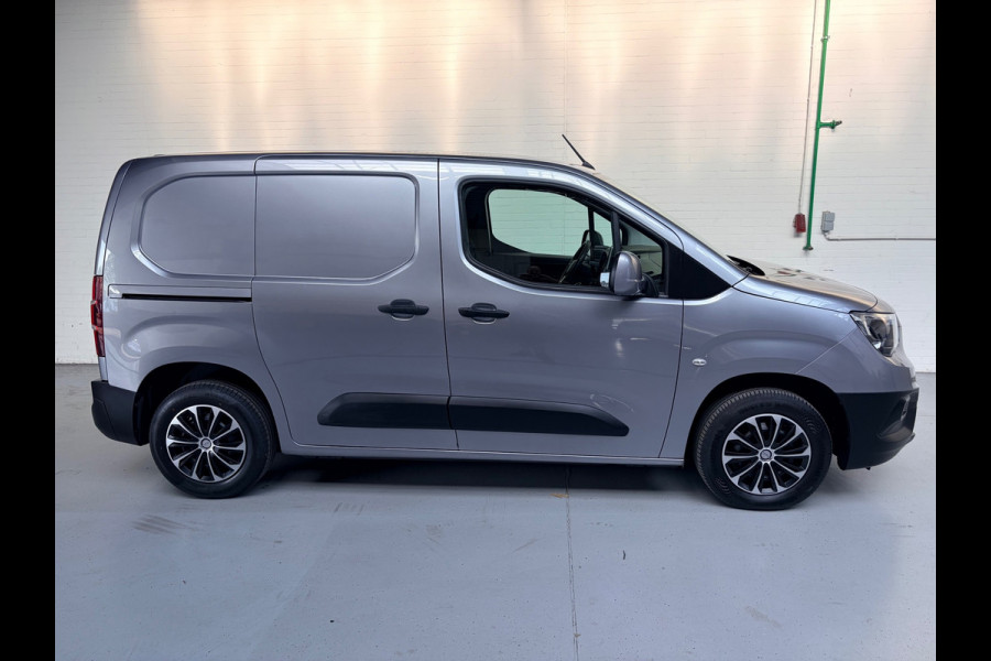 Opel Combo 1.5D L1H1 Edition, Airco, CruiseControl, Navigatie, Trekhaak, Metallic lak, 1Ste eigenaar, Rijklaarprijs!