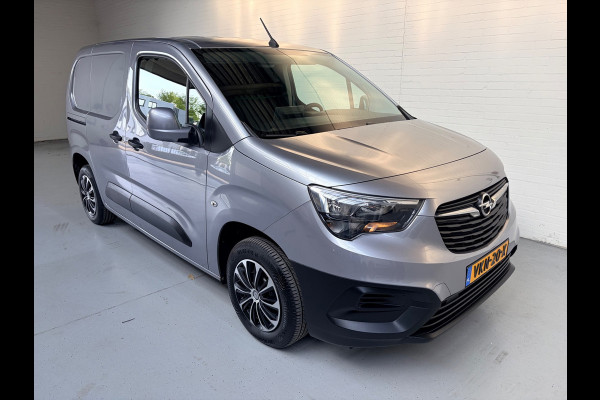 Opel Combo 1.5D L1H1 Edition, Airco, CruiseControl, Navigatie, Trekhaak, Metallic lak, 1Ste eigenaar, Rijklaarprijs!
