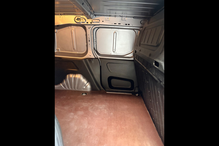 Opel Combo 1.5D L1H1 Edition, Airco, CruiseControl, Navigatie, Trekhaak, Metallic lak, 1Ste eigenaar, Rijklaarprijs!