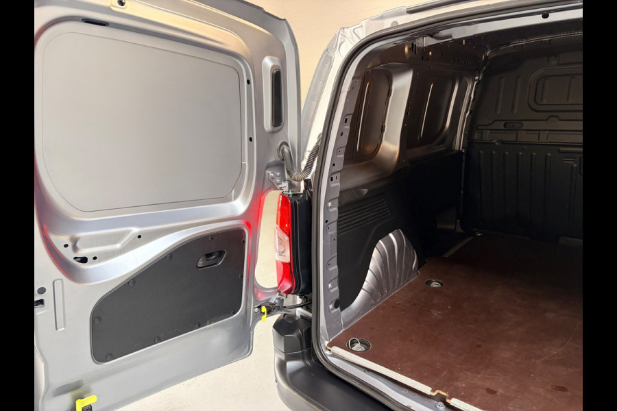 Opel Combo 1.5D L1H1 Edition, Airco, CruiseControl, Navigatie, Trekhaak, Metallic lak, 1Ste eigenaar, Rijklaarprijs!