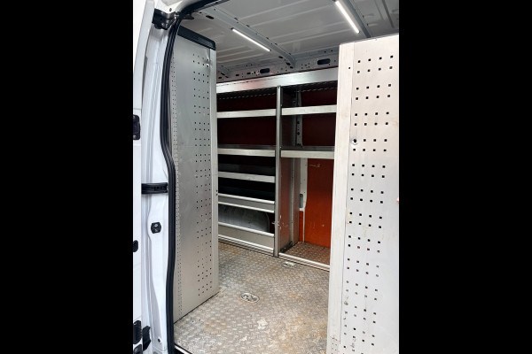 Renault Master Automaat Servicewagen T35 2.3 dCi 150pk L2H2 Energy Work Edition 3persoons, BOTT inrichting, Trekhaak Rijklaarprijs