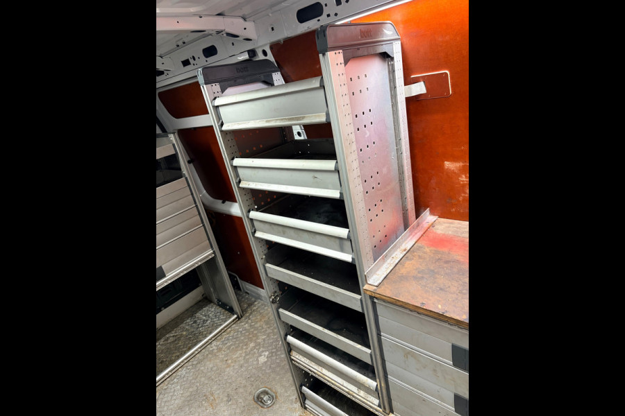 Renault Master Automaat Servicewagen T35 2.3 dCi 150pk L2H2 Energy Work Edition 3persoons, BOTT inrichting, Trekhaak Rijklaarprijs