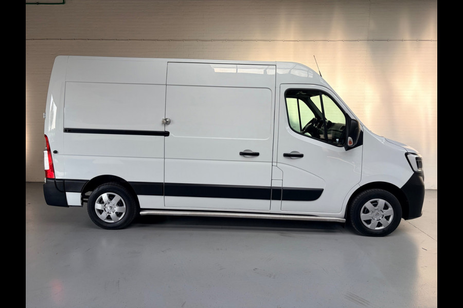 Renault Master Automaat Servicewagen T35 2.3 dCi 150pk L2H2 Energy Work Edition 3persoons, BOTT inrichting, Trekhaak Rijklaarprijs