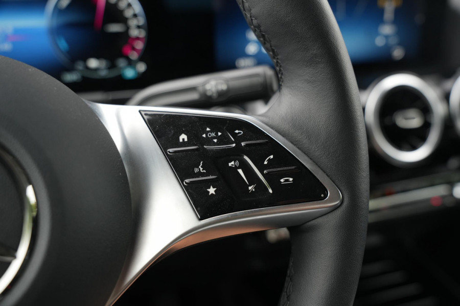 Mercedes-Benz GLA 250 e Business Solution Adapt. Cruise Stoelverw. LED Dodehoek