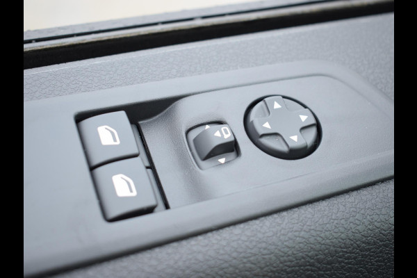 Peugeot e-Expert L3 75 kWh | tot 8 jaar garantie | Surround NAV Pakket | Apple Carplay | dodehoek waarschuwing | laadruimtebetimmering |
