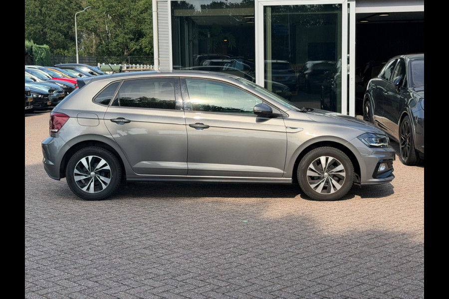 Volkswagen Polo 1.0 TSI Comfortline R-line / Camera / Navigatie / Parkeerhulp V+A / LED / 16'' / Apple CarPlay / Getint glas / Cruise Control Adaptief