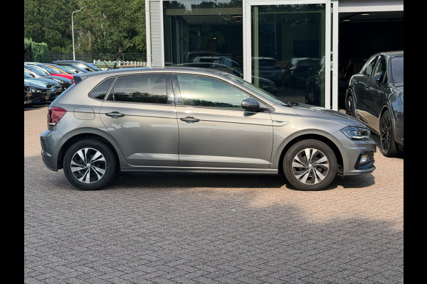 Volkswagen Polo 1.0 TSI Comfortline R-line / Camera / Navigatie / Parkeerhulp V+A / LED / 16'' / Apple CarPlay / Getint glas / Cruise Control Adaptief