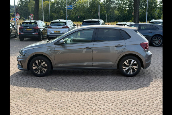 Volkswagen Polo 1.0 TSI Comfortline R-line / Camera / Navigatie / Parkeerhulp V+A / LED / 16'' / Apple CarPlay / Getint glas / Cruise Control Adaptief