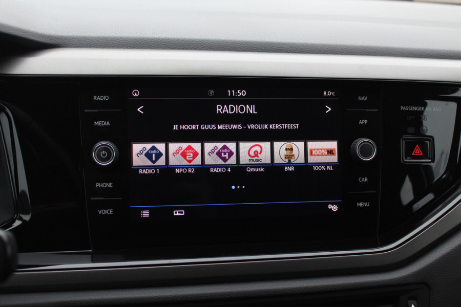 Volkswagen Polo 1.0 TSI Comfortline R-line / Camera / Navigatie / Parkeerhulp V+A / LED / 16'' / Apple CarPlay / Getint glas / Cruise Control Adaptief