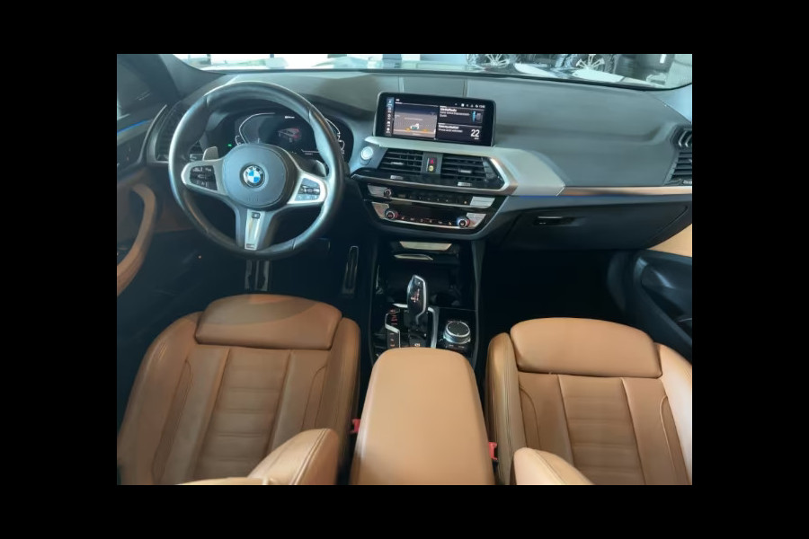 BMW X3 xDrive30e M-SPORT ** LED, COGNAC LEDER, PANORAMA, H&K, M-REM, 19-inch LMV ** 1e EIG - UNFALLFREI - BMW ONDERH ** ** INFORMEER OOK NAAR ONZE AANTREKKELIJKE FINANCIAL-LEASE TARIEVEN **