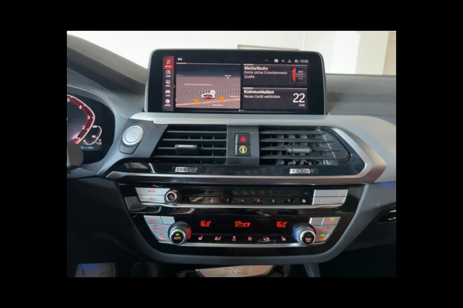BMW X3 xDrive30e M-SPORT ** LED, COGNAC LEDER, PANORAMA, H&K, M-REM, 19-inch LMV ** 1e EIG - UNFALLFREI - BMW ONDERH ** ** INFORMEER OOK NAAR ONZE AANTREKKELIJKE FINANCIAL-LEASE TARIEVEN **