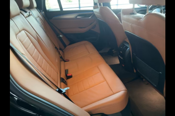 BMW X3 xDrive30e M-SPORT ** LED, COGNAC LEDER, PANORAMA, H&K, M-REM, 19-inch LMV ** 1e EIG - UNFALLFREI - BMW ONDERH ** ** INFORMEER OOK NAAR ONZE AANTREKKELIJKE FINANCIAL-LEASE TARIEVEN **