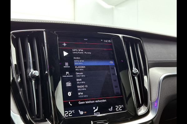 Volvo V60 2.0 T8 405PK Polestar Engineered Hybride AWD R-Design / Trekhaak / Panoramadak / Leder-Massage+Koel-Warm / 360Cam / Adap. Cruise / Apk 10-2027