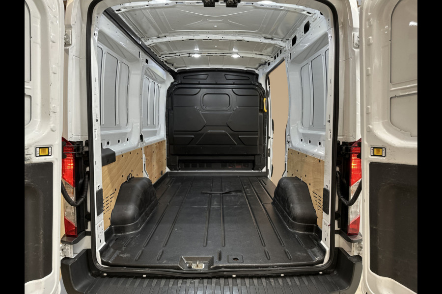 Ford Transit 2.0 TDCI L2H2 3Pers. / Pdc.V+A / Airco / Radio multimedia / Imperial / Apk 07-2027