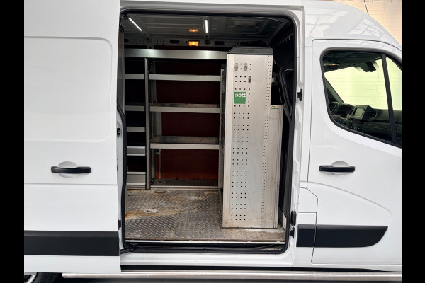 Renault Master Automaat Servicewagen T35 2.3 dCi 150pk L2H2 Energy Work Edition 3persoons, BOTT inrichting, Trekhaak Rijklaarprijs