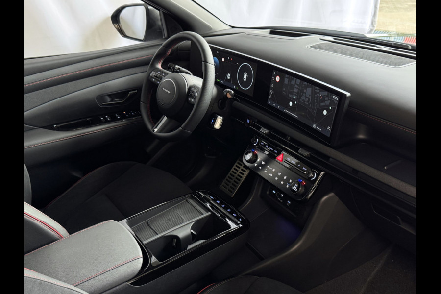 Hyundai Tucson 1.6 T-GDI PHEV LUXE N-LINE NIEUWE AUTO 360° CAMERA ELEK.KLEP ELEK.STOEL MET GEHEUGEN VERWARMD SUBWOOFER 19" LMV ZWARTE HEMEL STU PLUG IN HYBRIDE