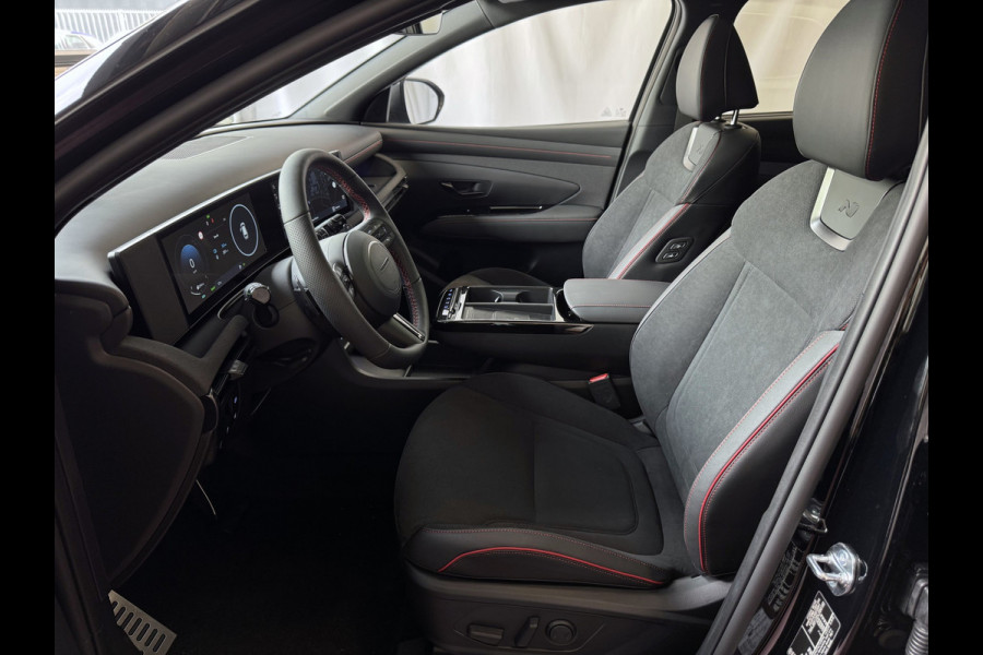 Hyundai Tucson NIEUWE AUTO 1.6 T-GDI PHEV N-LINE 360CAM ELEK.KLEP ELEK.STOEL MET GEHEUGEN VERWARMD/KOELING SUBWOOFER 19" LMV ZWARTE HEMEL STUUR PLUG IN HYBRIDE