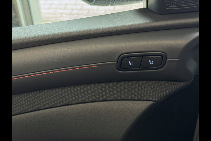 Hyundai Tucson NIEUWE AUTO 1.6 T-GDI PHEV N-LINE 360CAM ELEK.KLEP ELEK.STOEL MET GEHEUGEN VERWARMD/KOELING SUBWOOFER 19" LMV ZWARTE HEMEL STUUR PLUG IN HYBRIDE