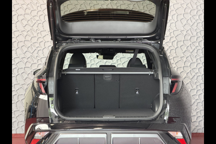Hyundai Tucson NIEUWE AUTO 1.6 T-GDI PHEV N-LINE 360CAM ELEK.KLEP ELEK.STOEL MET GEHEUGEN VERWARMD/KOELING SUBWOOFER 19" LMV ZWARTE HEMEL STUUR PLUG IN HYBRIDE