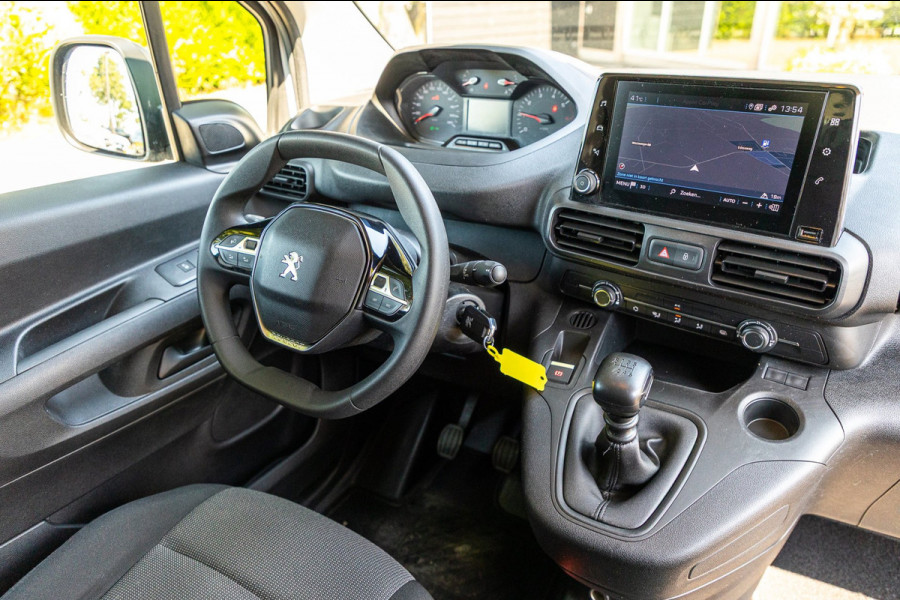 Peugeot Partner 1.2 PureTech 110 PK Premium Airco I Parkeersensoren I CarPlay I Android I Cruise I Navigatie I NAP