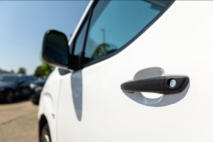 Peugeot Partner 1.2 PureTech 110 PK Premium Airco I Parkeersensoren I CarPlay I Android I Cruise I Navigatie I NAP