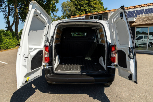 Peugeot Partner 1.2 PureTech 110 PK Premium Airco I Parkeersensoren I CarPlay I Android I Cruise I Navigatie I NAP