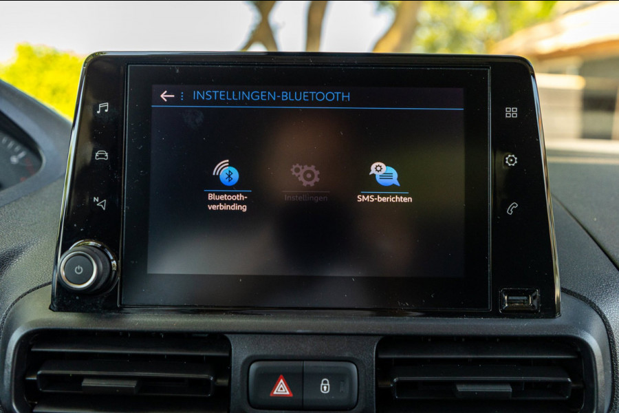 Peugeot Partner 1.2 PureTech 110 PK Premium Airco I Parkeersensoren I CarPlay I Android I Cruise I Navigatie I NAP